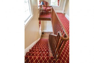 hallway-upstairs-going-down